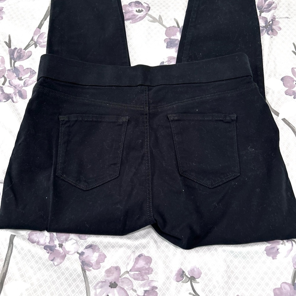 Nine West Black Pull-In Crop Jeans - Picture 8 of 8